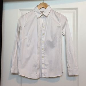 White button up fitted shirt